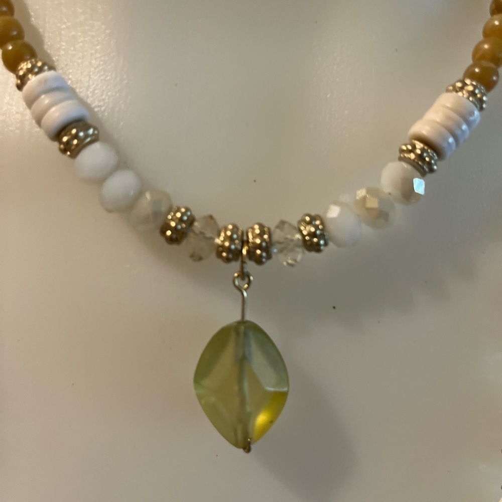 467. CHICO’S LAYERED DOUBLE STRAND STATEMENT NECKLACE - Picture 3 of 4